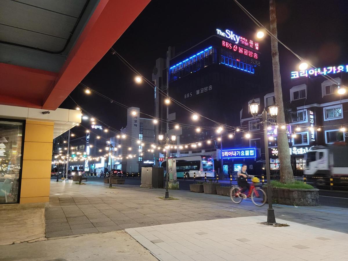 Отель Jeju Vision House Экстерьер фото