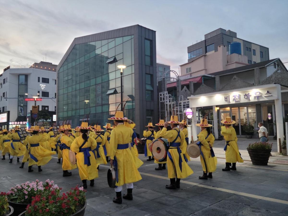 Отель Jeju Vision House Экстерьер фото