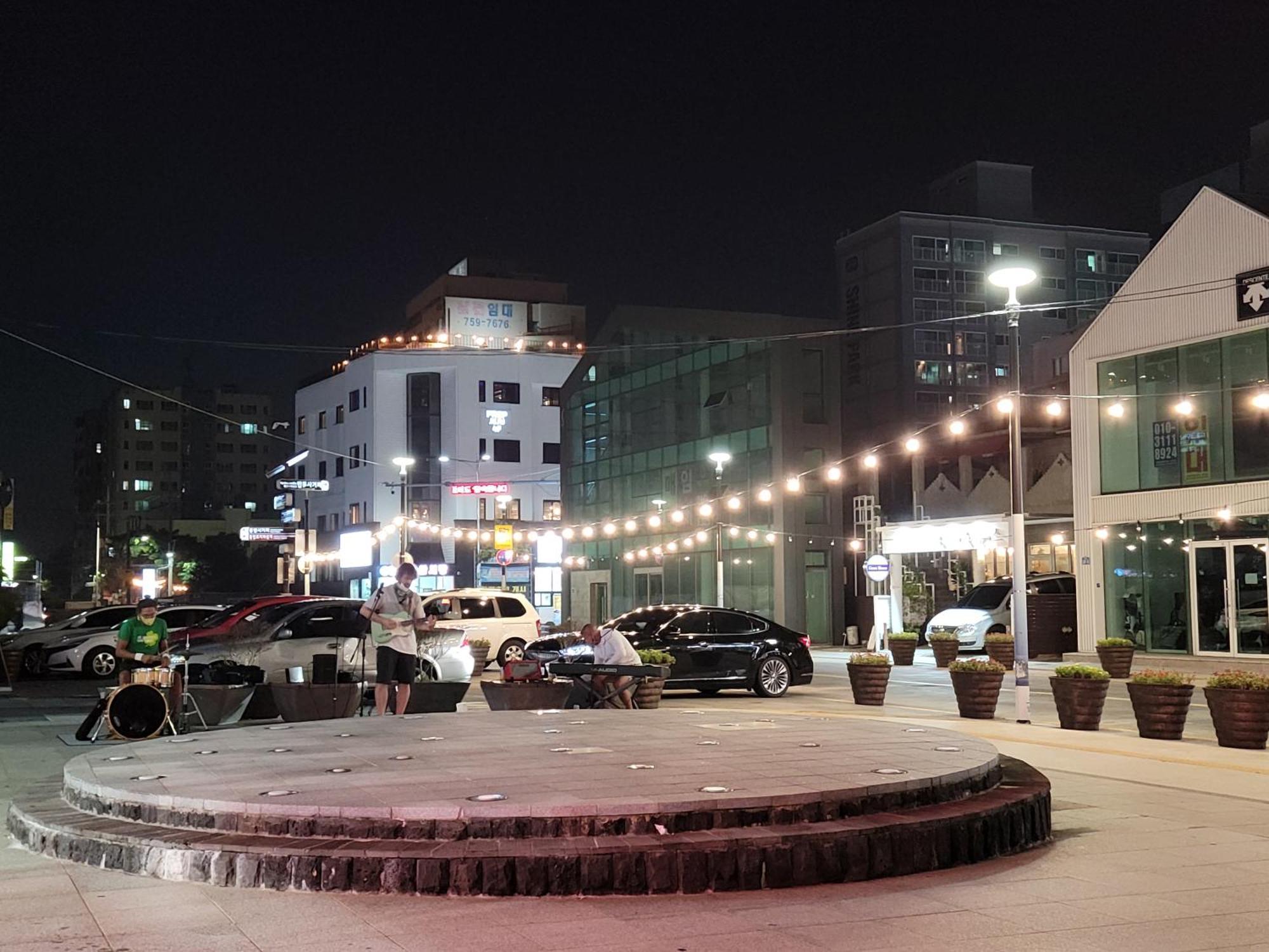 Отель Jeju Vision House Экстерьер фото